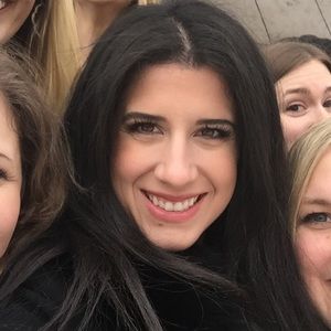 Meet your Posher, Alexandra